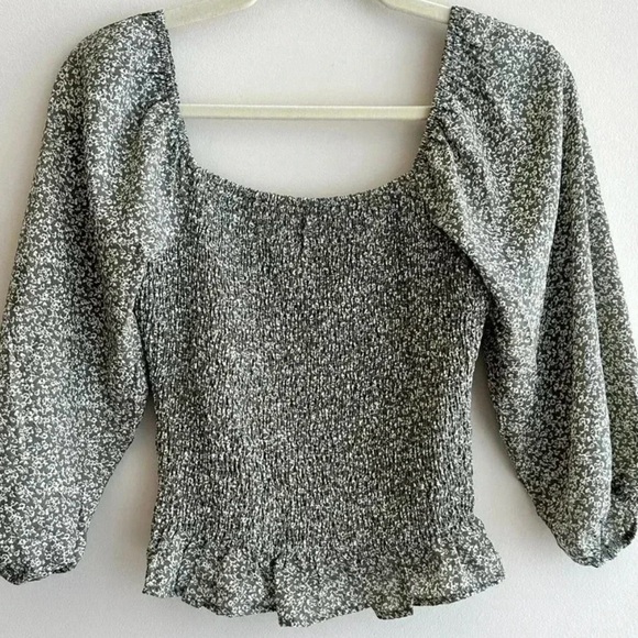 Paper Crane Floral Smocked Blouse - Green - Picture 1 of 3